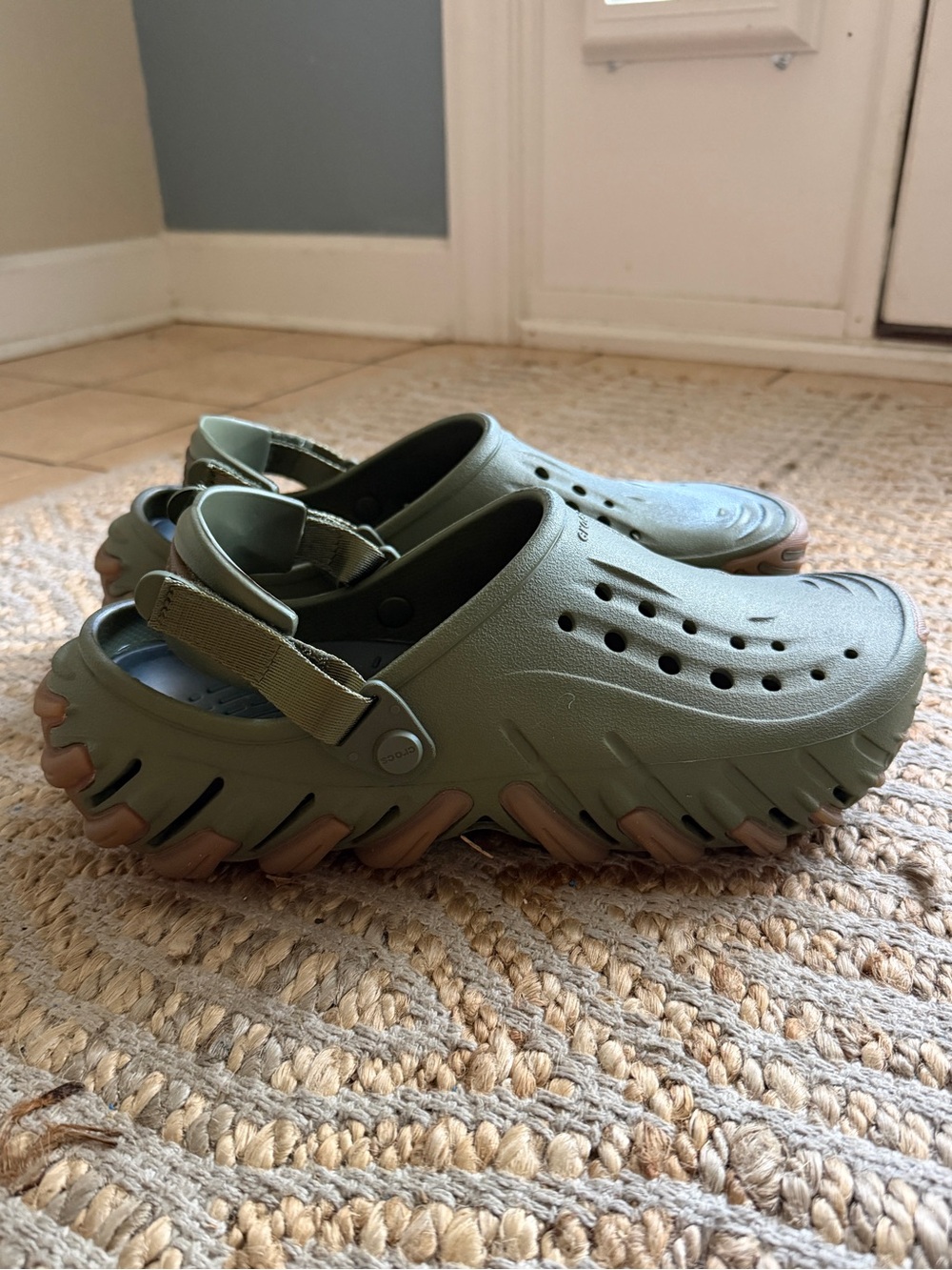 Crocs Echo RO Clog - Army Green / Gum
(Worn Once) - Unisex